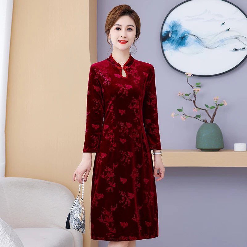 2024秋季新款盘扣改良旗袍连衣裙洋气妈妈高贵气质长袖丝绒打底裙