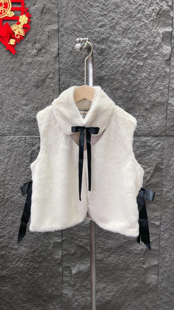 欧潮女童白色毛绒时尚毛马甲无袖百搭大童外套儿童小香风马夹皮毛