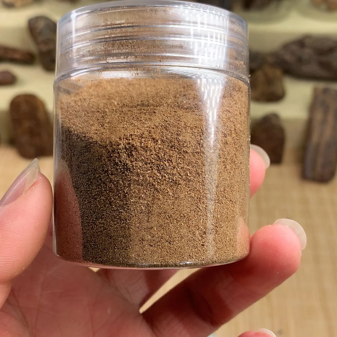 【闪购商品】沉香扇子Y****人