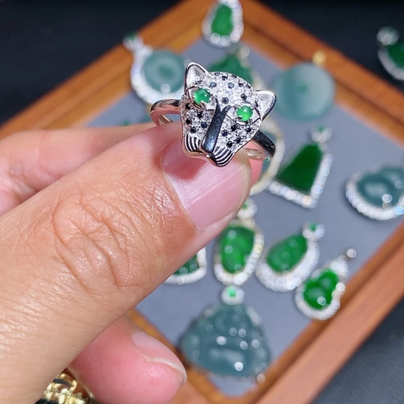 【闪购商品】翡翠戒指银S925镶嵌锦*?