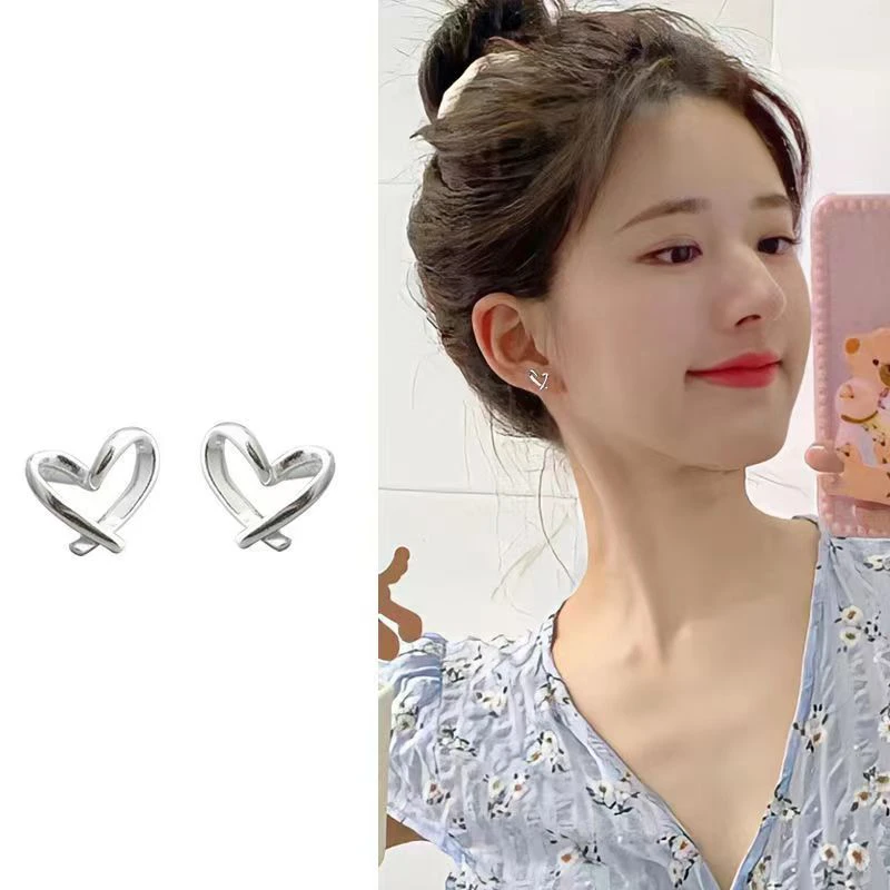 足银耳饰 999足银耳钉甜美镂空爱心耳针耳环女养耳洞防过敏耳饰