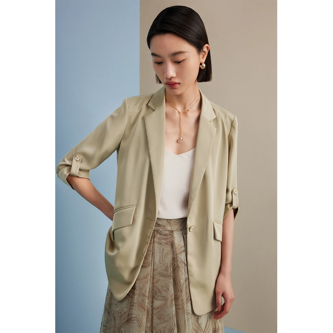 曼德诗纯色薄款夏季新款通勤一粒扣西服口袋设计薄外套M423201538
