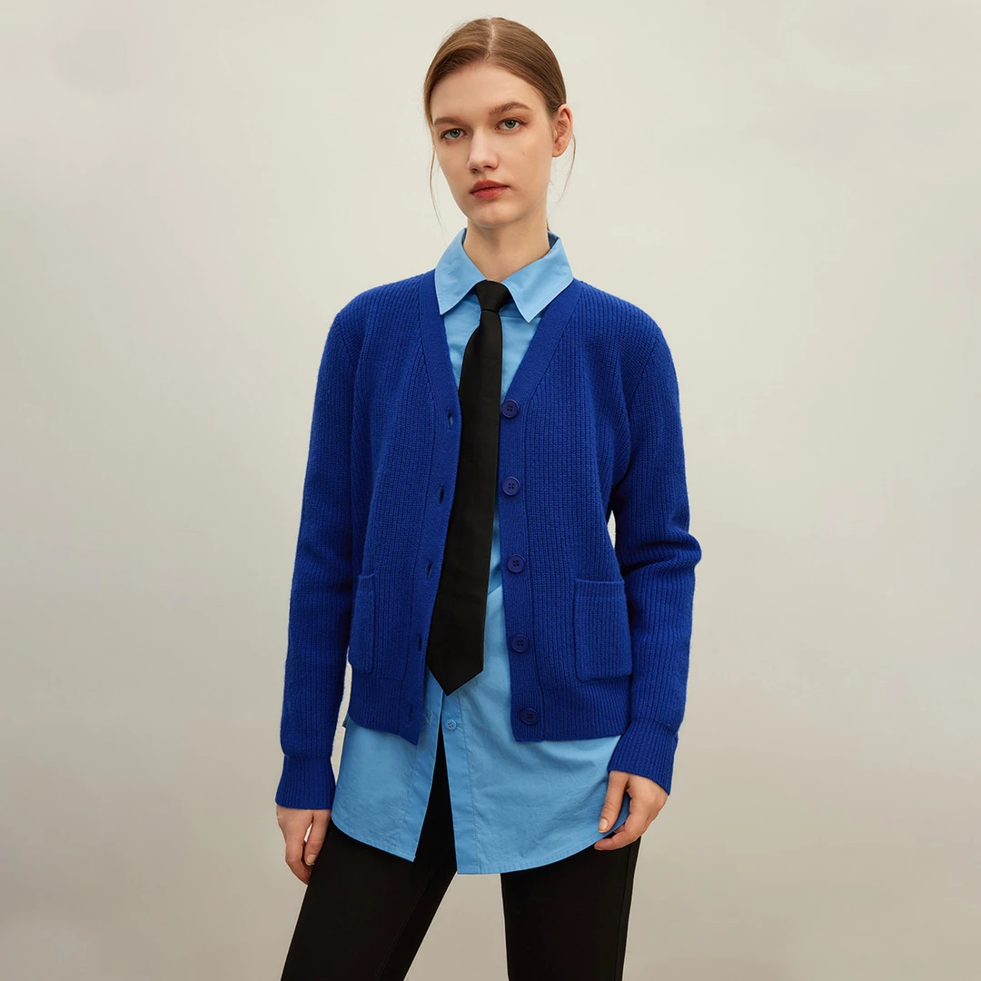 经典V领针织衫女秋季纯色简约百搭叠穿绵羊毛开衫Y731302811