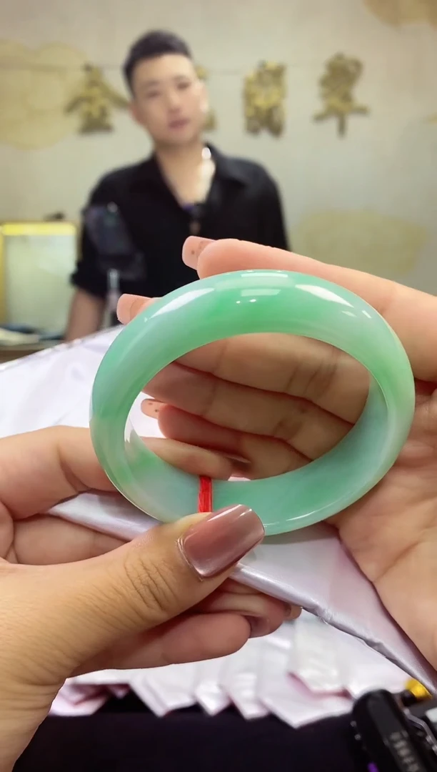 【闪购商品】翡翠手镯未镶嵌