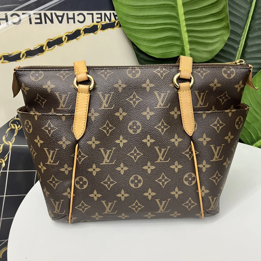 95新  原始成色 LV totally 小号手提单肩包 尺寸34.25.13