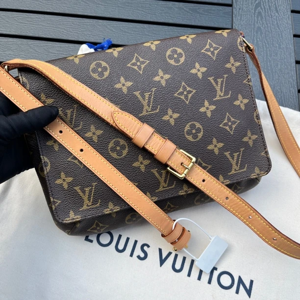 95新 LouisVuitton/路易威登 王菲包翻盖单肩手提包 时尚经典老花