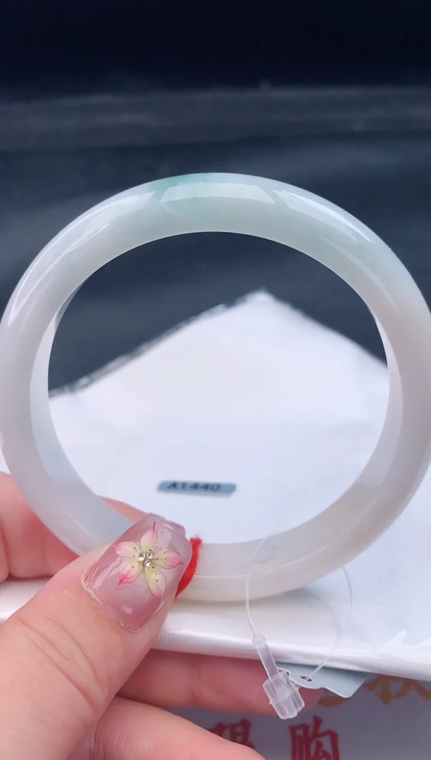 【闪购商品】翡翠手镯未镶嵌正圈61