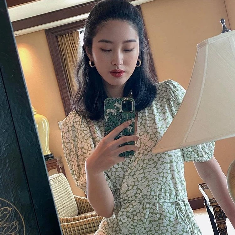 合金耳饰 【燕子甄选】采钰同款 时尚百搭品质抛光扭结耳环2602pj