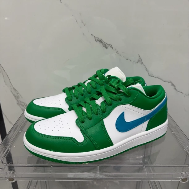 42码 aj1白绿 市价679 有原盒99新