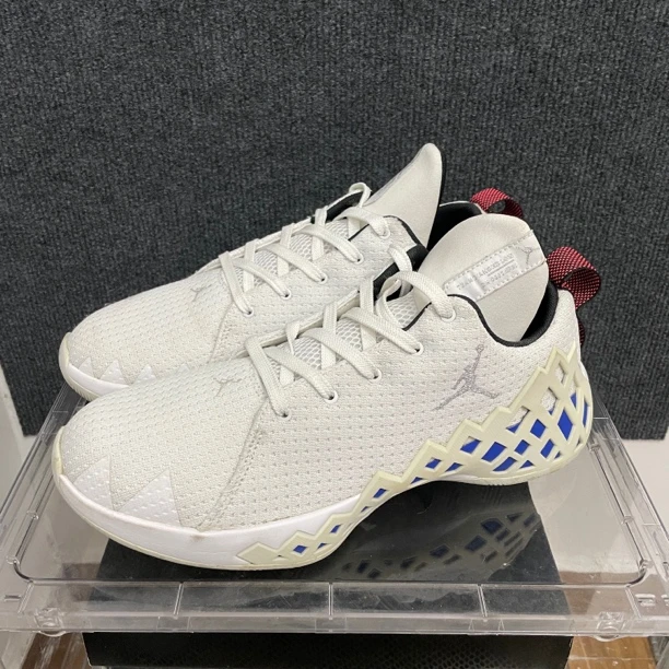 44.5码 乔丹篮球鞋白色