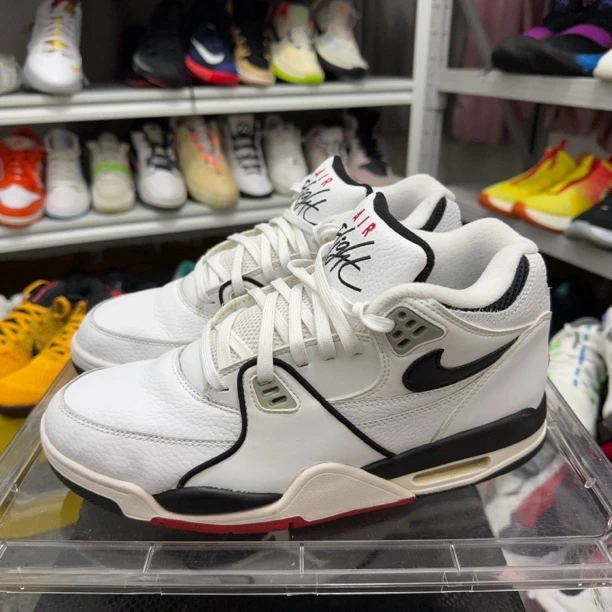 43码 nike白红 市价1249 鞋面瑕疵