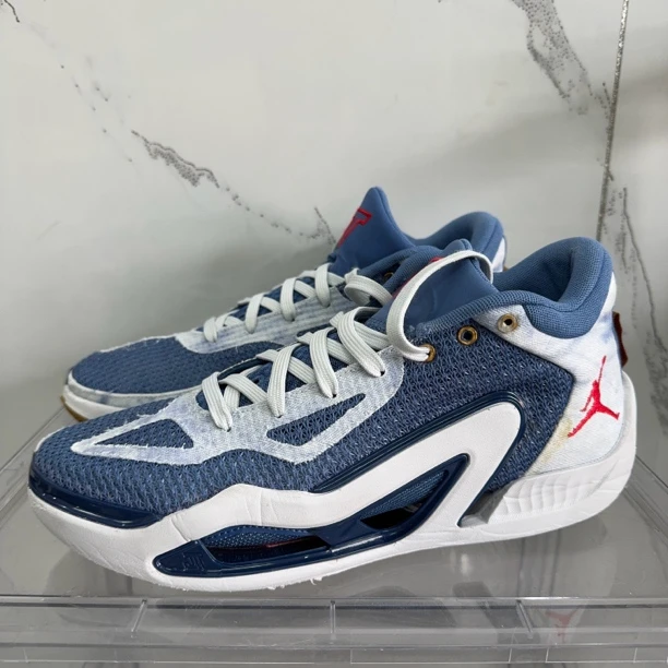 42码 塔图姆蓝白篮球鞋