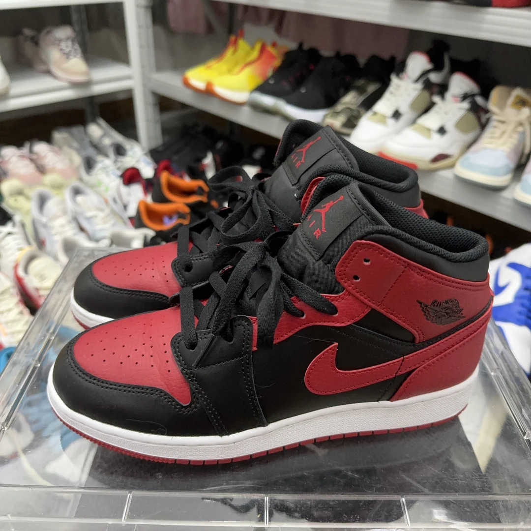 40码 aj1小禁穿 市价869 成色很新
