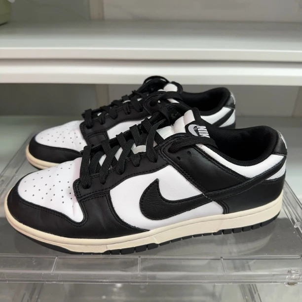42码 dunk熊猫 热门款低帮