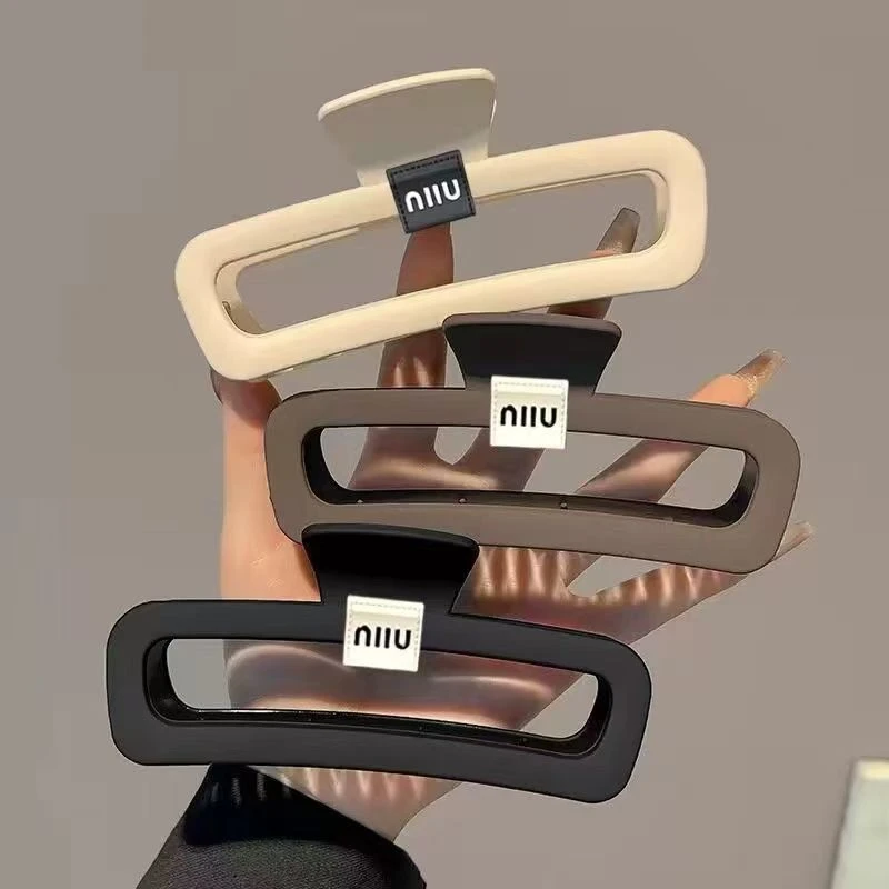 夹子抓夹夹头发的法式洋气新款高级感鲨鱼法式2024新款洋气夏天26