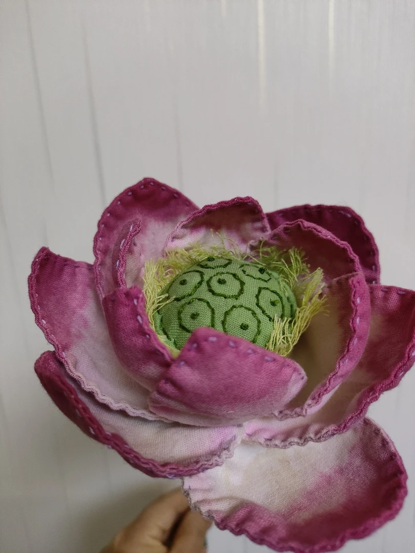 许静手作——布艺荷花材料包，是两只的价格，成品需预订