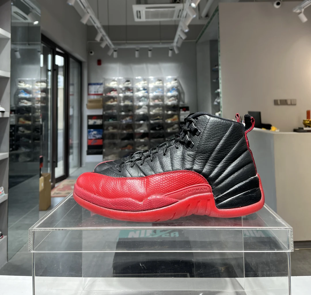 41码 aj12黑红病倒 41码 球鞋 没原盒