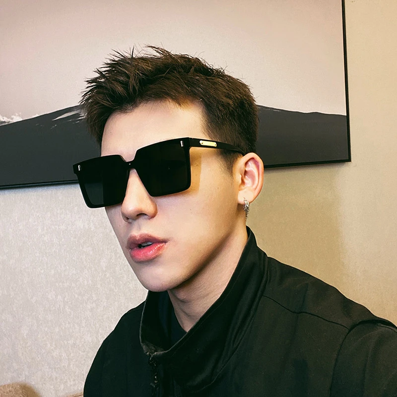 方形墨镜男2023新款潮男士开车专用防紫外线太阳眼镜女高级感显瘦