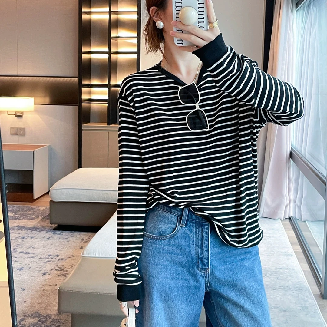 H.Chen- 纸片人 人手BI入  高级天丝凉感薄款宽松条纹长袖T恤