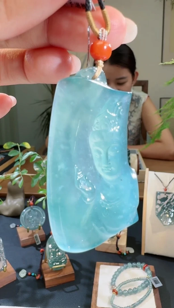 【闪购商品】翡翠颈饰未镶嵌观音
