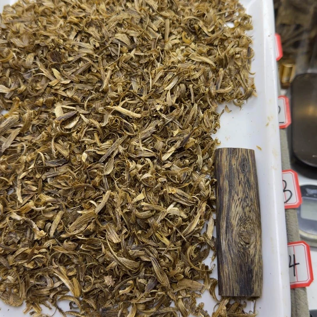沉香周沉香莺歌绿奇楠料