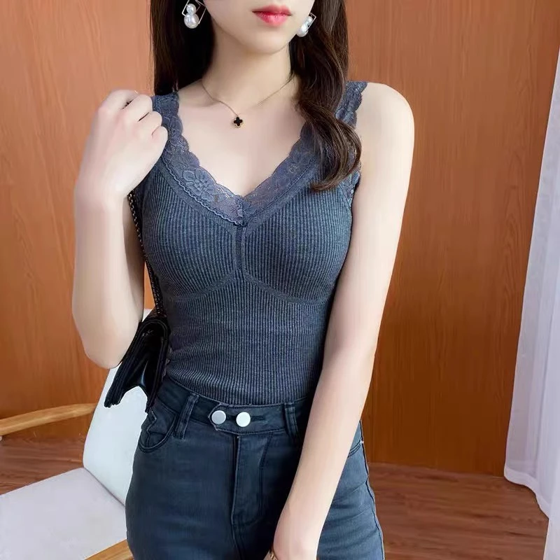 保暖加厚加绒背心女秋冬带胸垫蕾丝V领内搭吊带打底衫女上衣性感