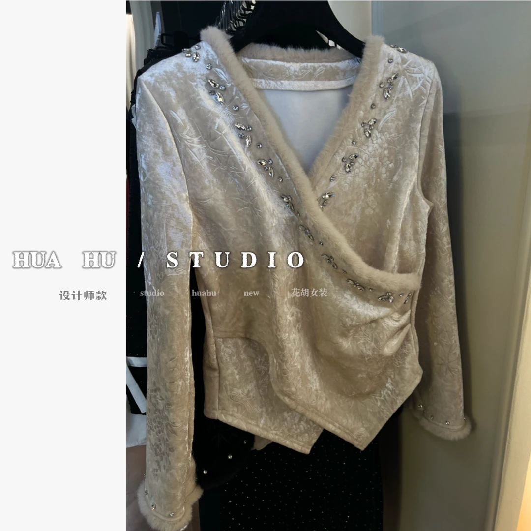 【雪美人】重工订钻高级感拼接复古加厚加绒v领修身收腰上衣