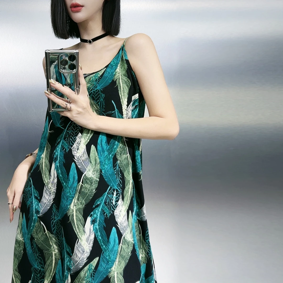 【一眼浮华吊带裙】82159羽毛显瘦气质轻奢时尚性感法式设计师