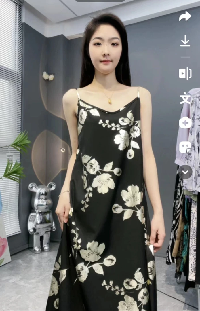 82159琉金岁月吊带裙夏季女士气质时尚百搭长款女装连衣裙