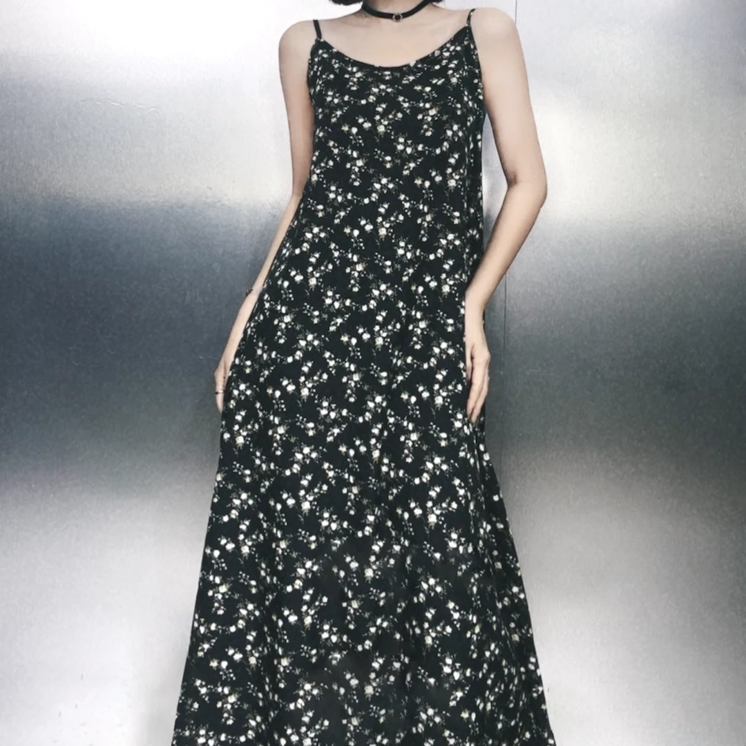 小碎花吊带82159法式黑色碎花时尚感百搭裙炸街长裙复古