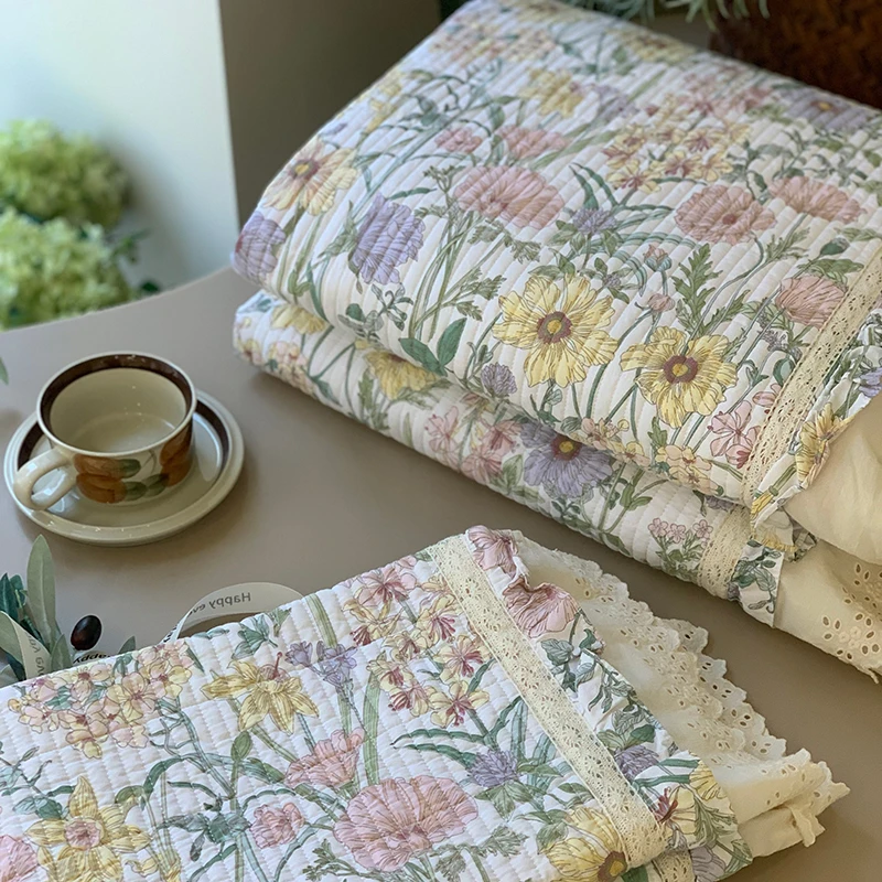 全棉加厚绗缝夹棉花园床盖三件套