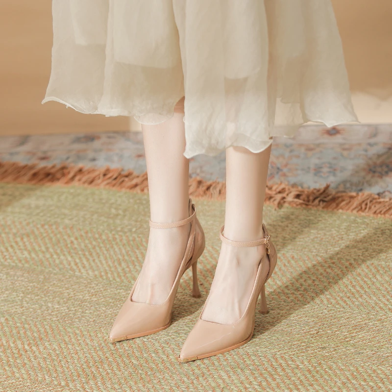 40脚胖加宽大码41一43通勤镂空单鞋小码31 32 33细跟工作高跟鞋女