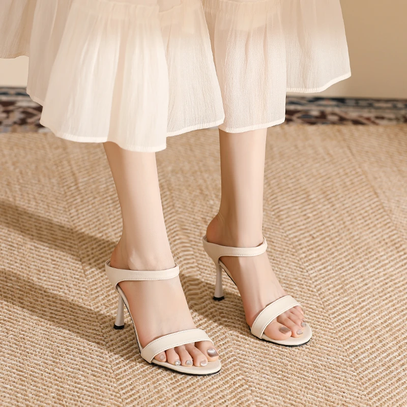 夏季露趾工作凉拖脚胖加宽42大码41一43小码31 32 33细跟高跟鞋女