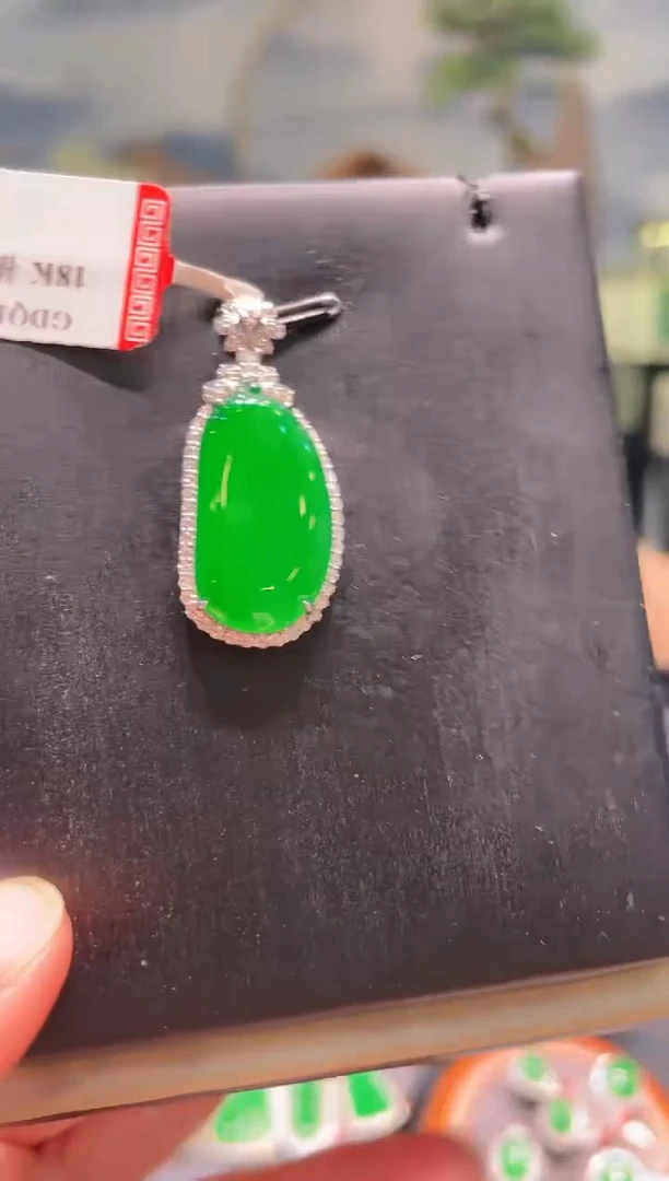 【闪购商品】翡翠颈饰18K金镶嵌A26天然A货翡翠