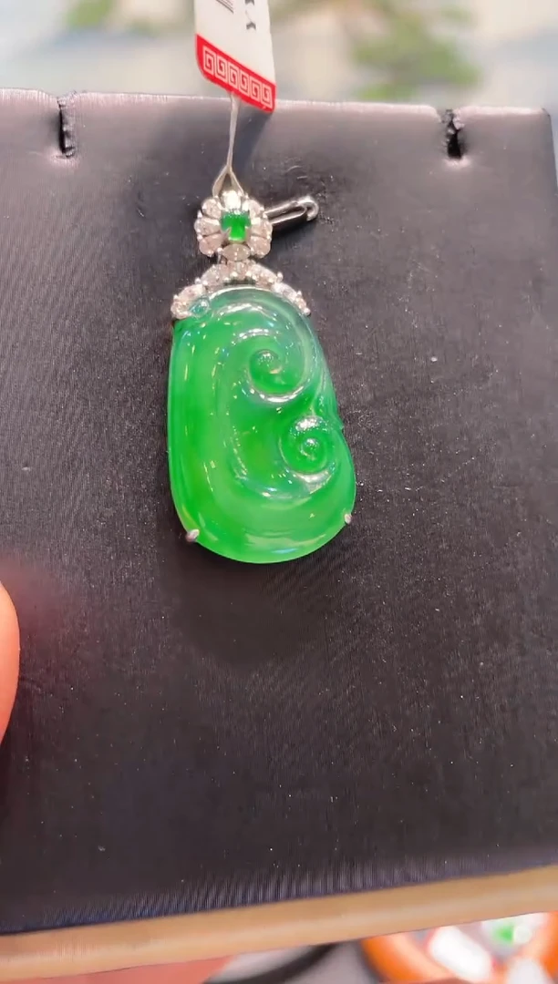 【闪购商品】翡翠颈饰18K金镶嵌A75天然A货翡翠