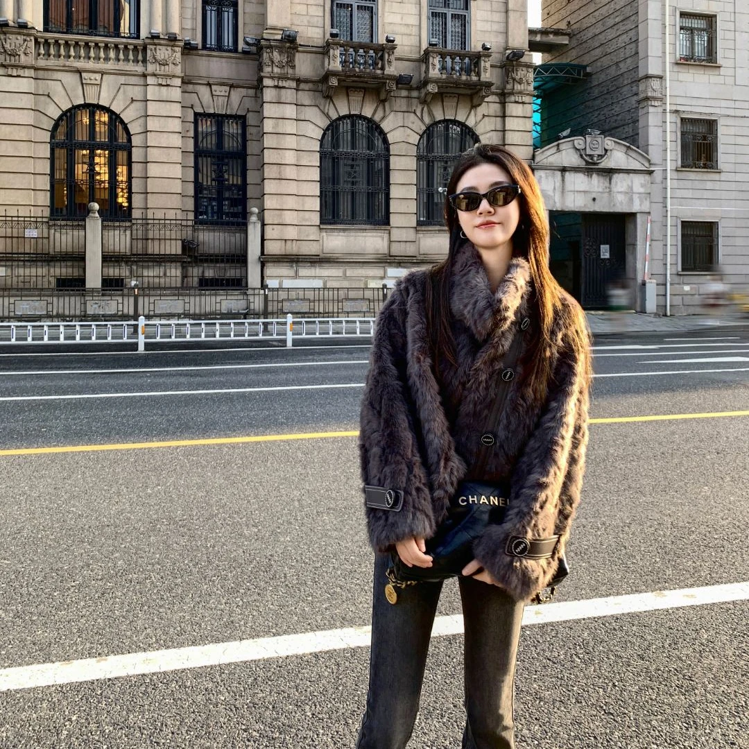 2024轻奢新款女时尚气质韩版秋冬保暖网红一体皮毛短外套CX-355-5