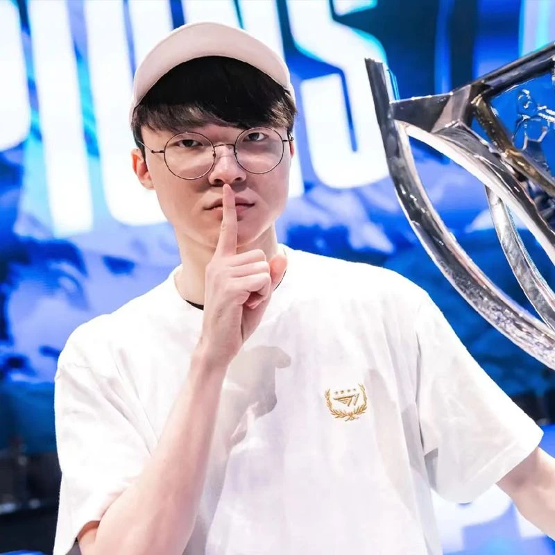 SKT T1夺冠四星队服Faker周边t恤男女同款短袖粉丝应援服纯棉半袖