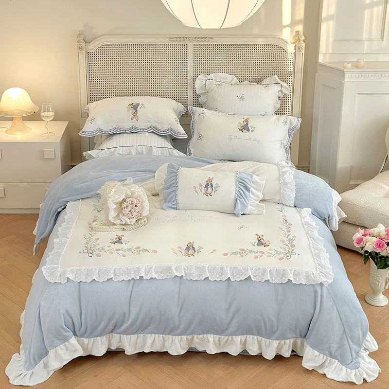 牛奶绒精密绣卡通四件套床裙款法莱绒4件套宝宝绒加厚保暖珊瑚绒