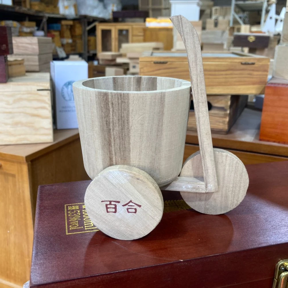 桐木桌面创意笔筒收纳架 手工简约个性收纳盒