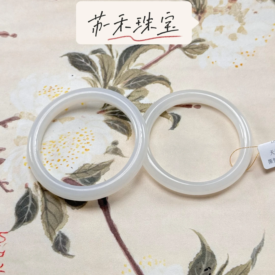 【苏禾珠宝】天然和田玉白美人条女士手镯拍一发一多样性发