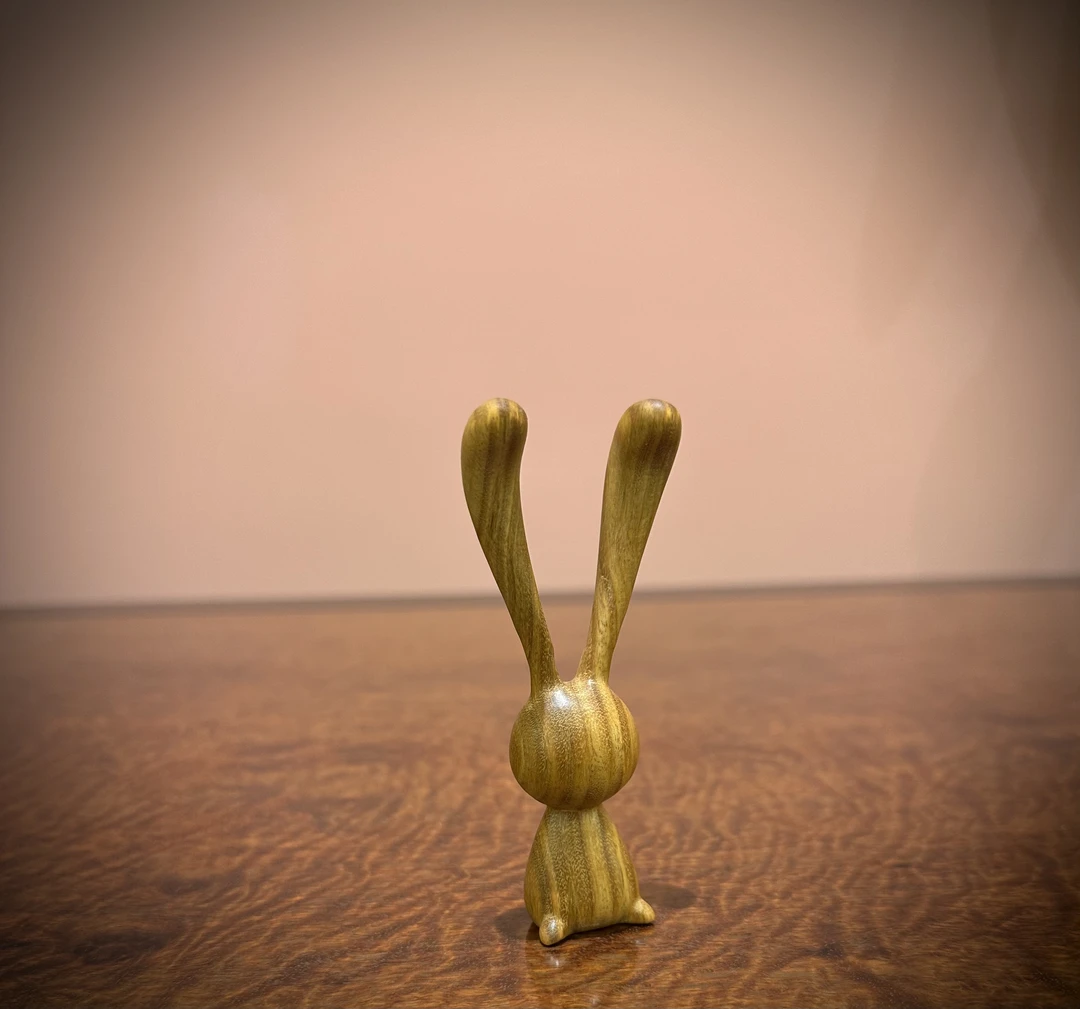 绿檀木长耳朵兔按摩眼周鼻梁减压神器改善黑眼圈