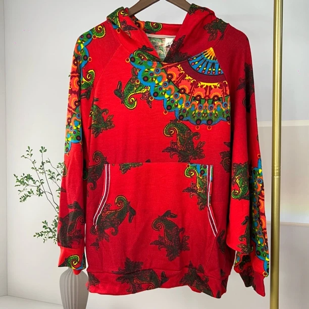 828/秋冬红色长袖时尚卫衣轻柔舒适百搭女士