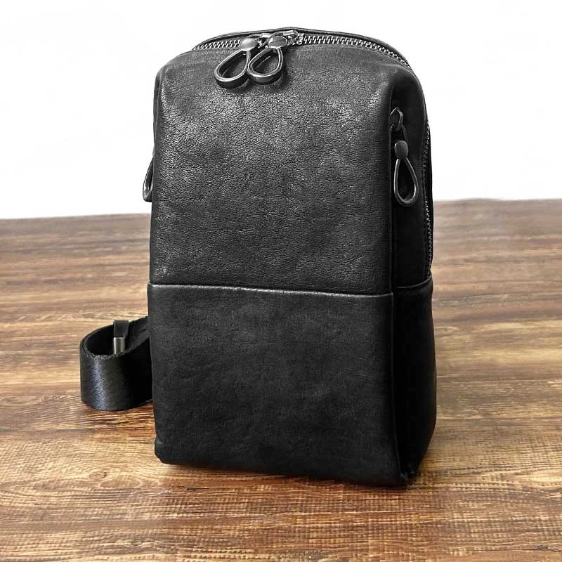 胸包黑色男士包潮流肩包百搭复古真皮男头层牛皮斜挎时尚多功能