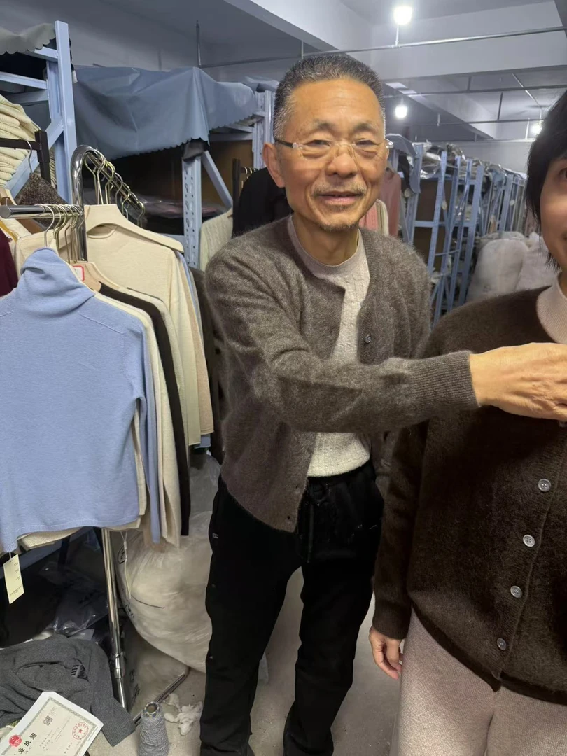 ##秋冬新款100牦牛绒圆领拉绒上衣