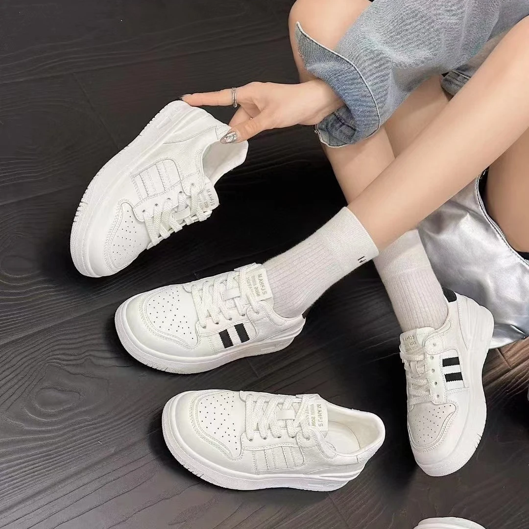 乐缘秋季新款韩版时尚透气轻便休闲板鞋*0911