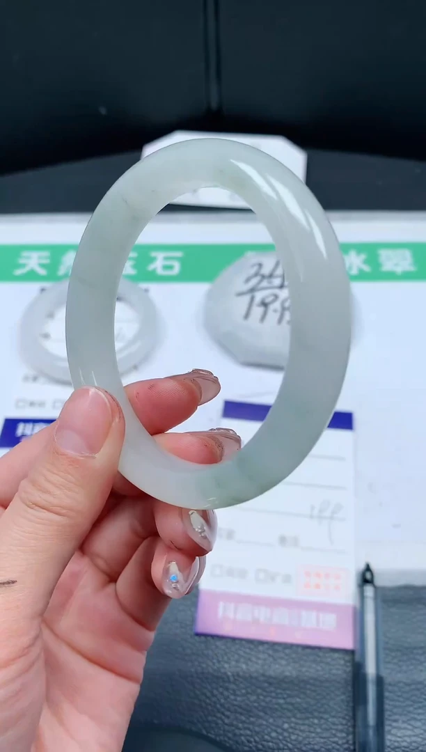 【闪购商品】石英质玉手镯未镶嵌17A148-56+