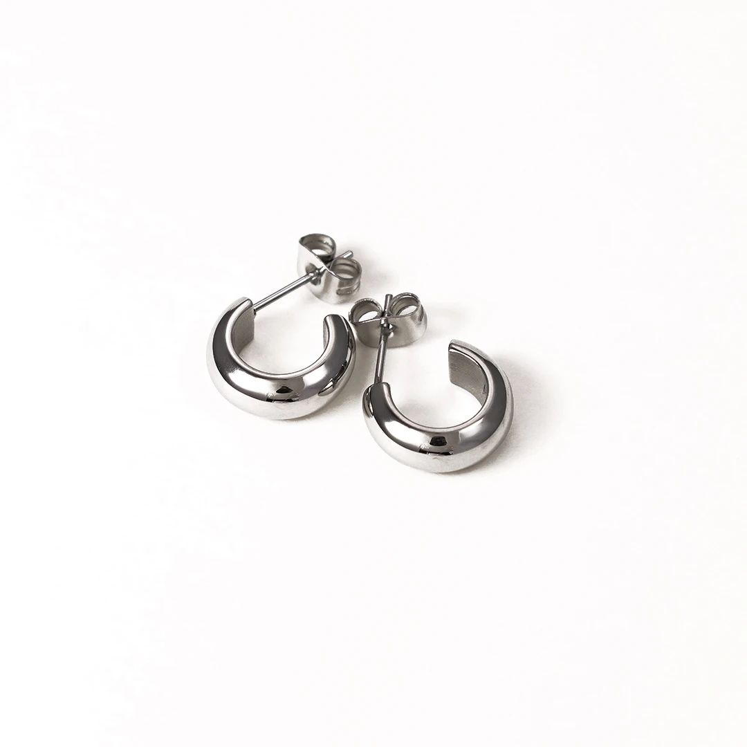 钛钢耳饰 小众设计感ins欧美风简约小巧质感造型光面C字时尚耳钉