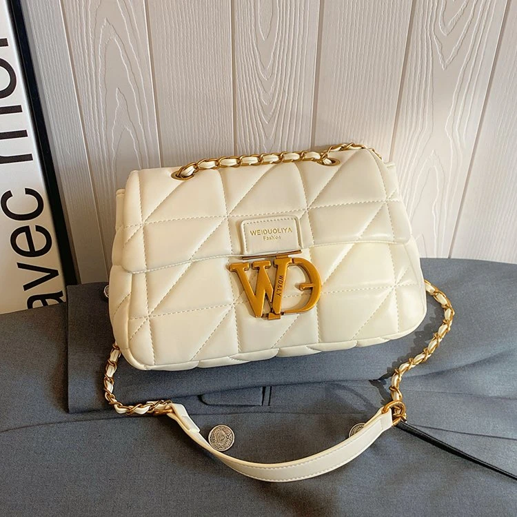 自带编码斜挎包,无编码发主图