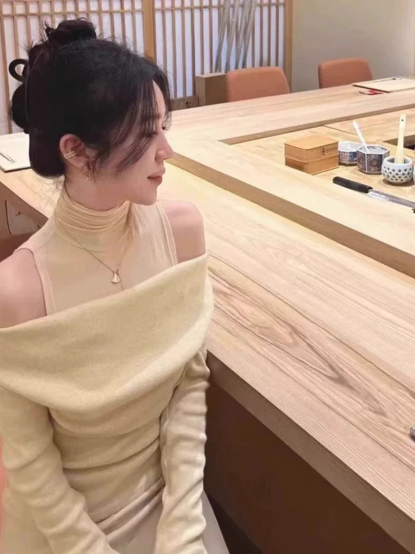 半高领德绒保暖打底衫女内搭洋气秋冬露肩镂空别致网纱拼接上衣女