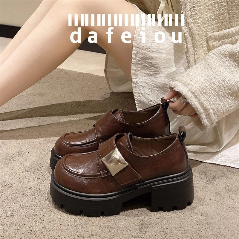 厚底乐福鞋女2024年秋冬新款复古百搭粗跟金属扣英伦风小皮鞋